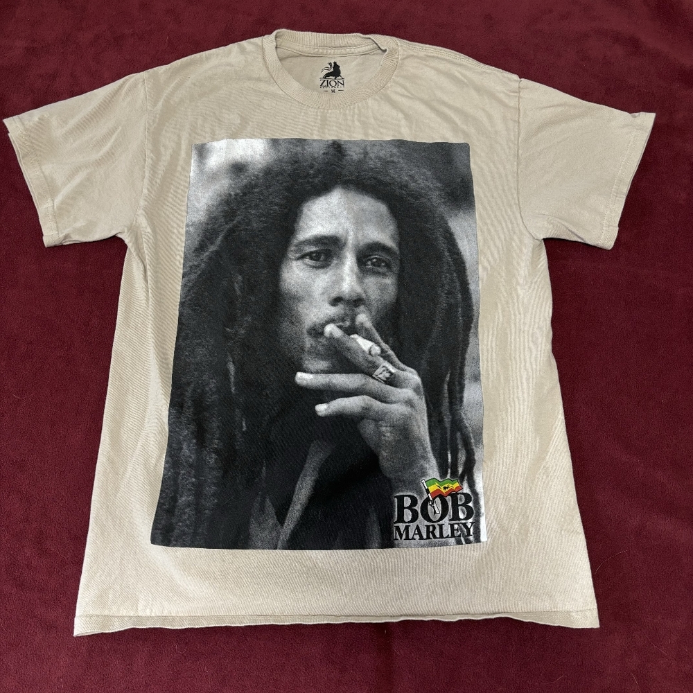 Bob Marley Zion Rootswear T-Shirt - Size M
